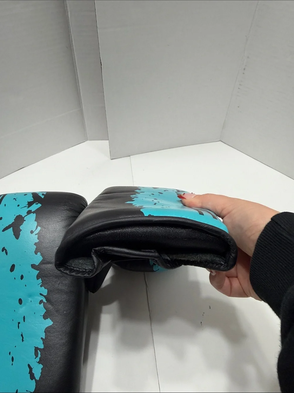 MADABOLIC Teal and Black Training Quick Boxing Gloves Size S/M
